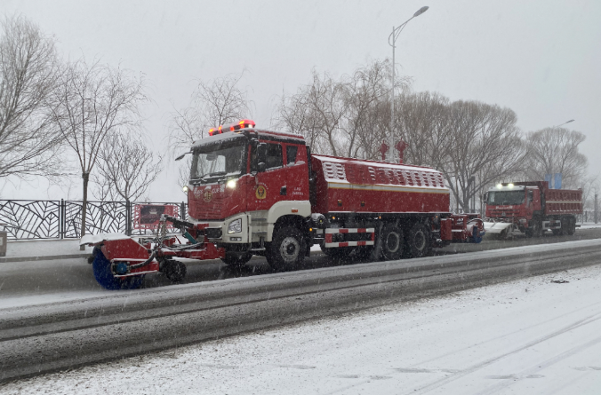  ■十大网投正规信誉官网 ■十大网投靠谱平台 环境除冰雪装备全力投入破冰作业，助力北京道路交通安全